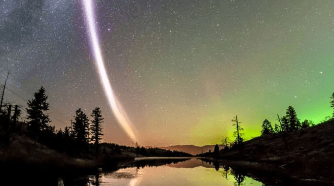 Photographers find new night sky lights