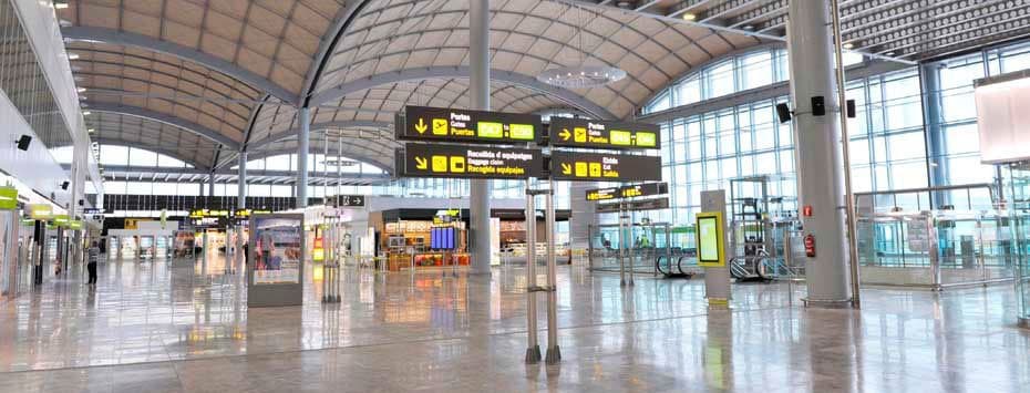 LA airport failed to spot gun in hand luggage
