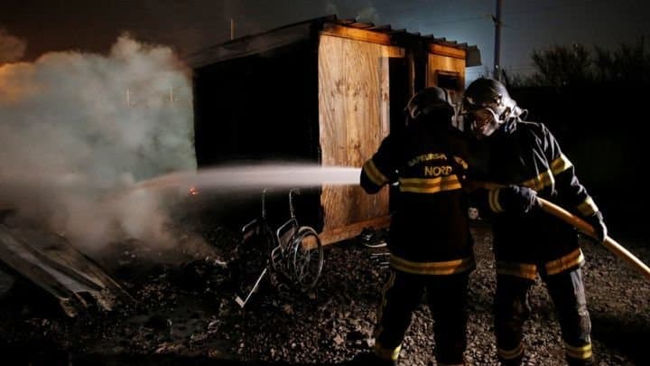 Huge fire guts Grande-Synthe Dunkirk camp