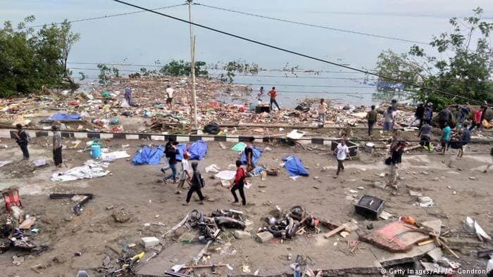 Indonesia Earthquake 400 People Dead