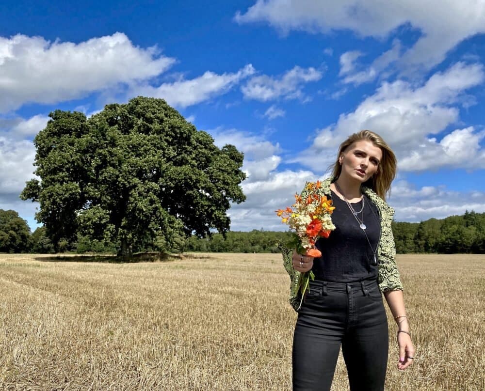 Songs, Stories – Interview with ELLYD 