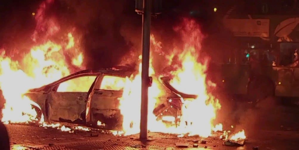 ugly scenes as Rioters Tear Through dublin City Centre