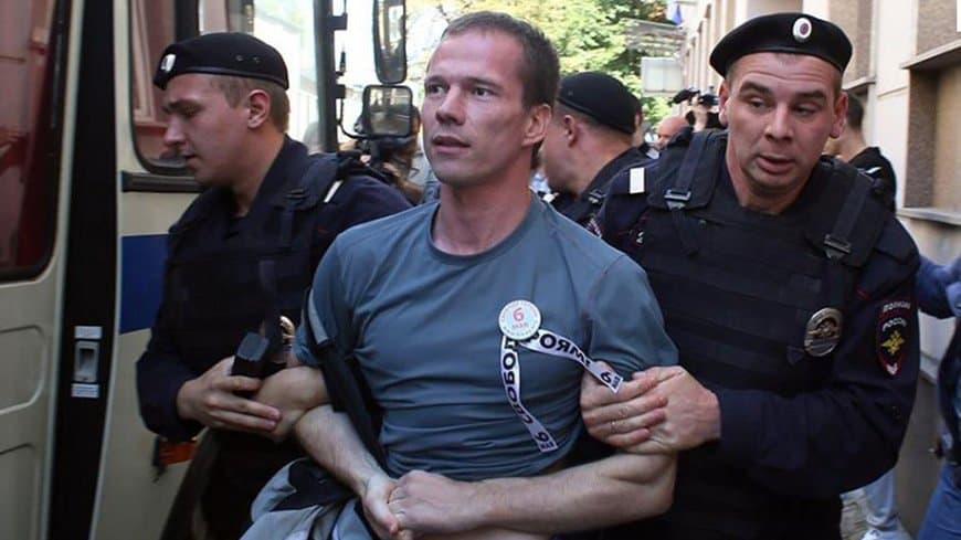 Russian activist Ildar Dadin released from prison