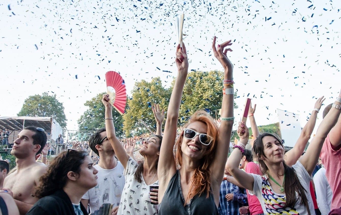 F – Festival