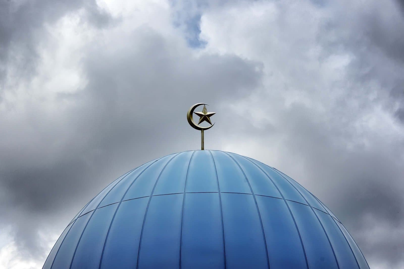 Austria Close 7 Mosques and Expel Imams