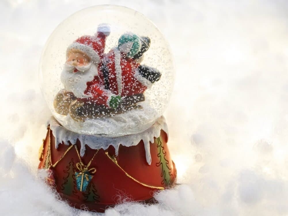 Here’s what to know before you fly home for Christmas