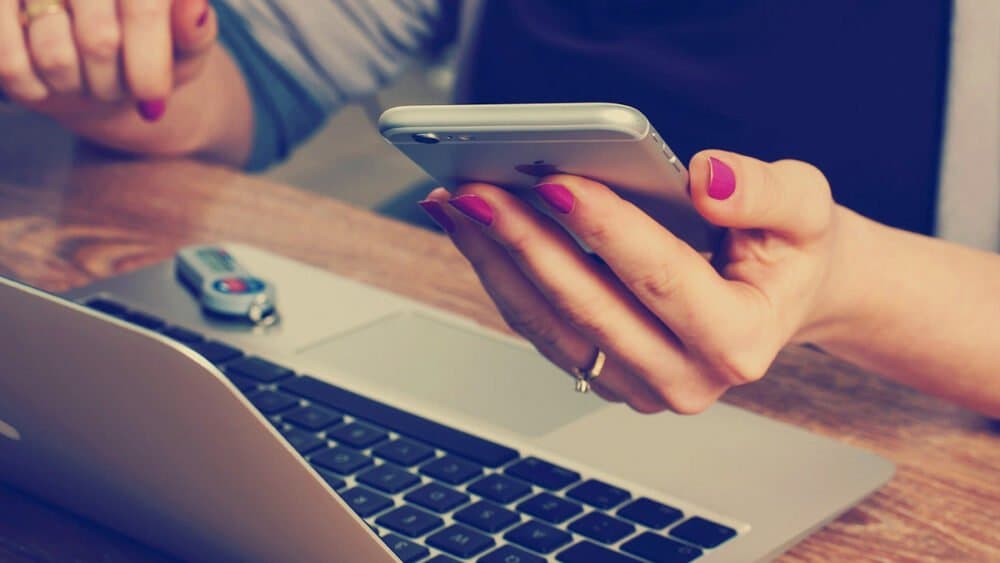 Positive and Negative effects of Gadgets in our lives