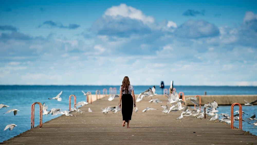 8 benefits of walking everyday