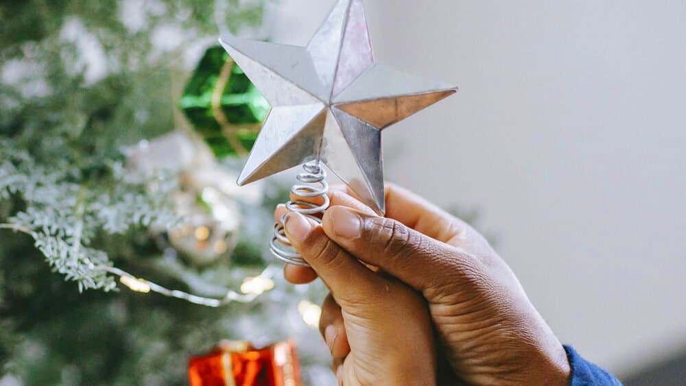 Easy Homemade Christmas Decorations and Gifts