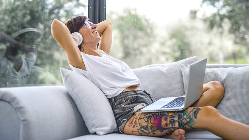 4 of the Best Self-Reflection Podcasts to Listen to for Some Headspace