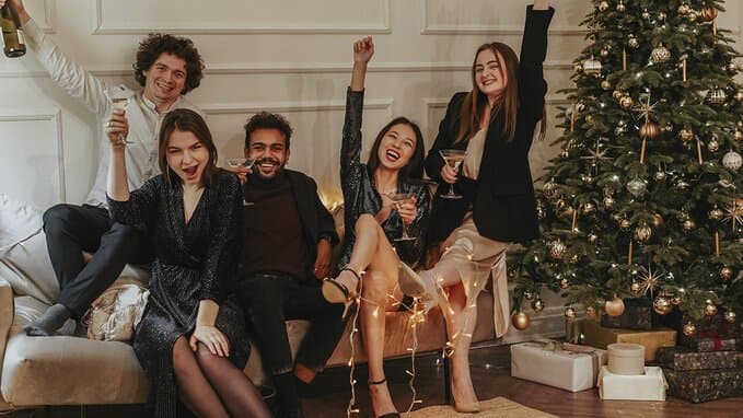 Top 10: Best Christmas Specials from Famous TV Shows