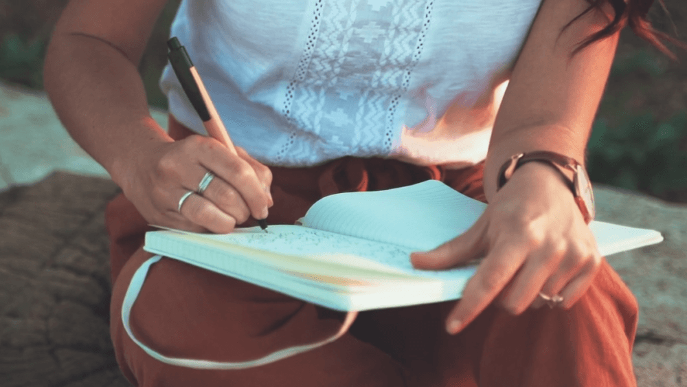 All You Need To Know To Start Journaling This 2021