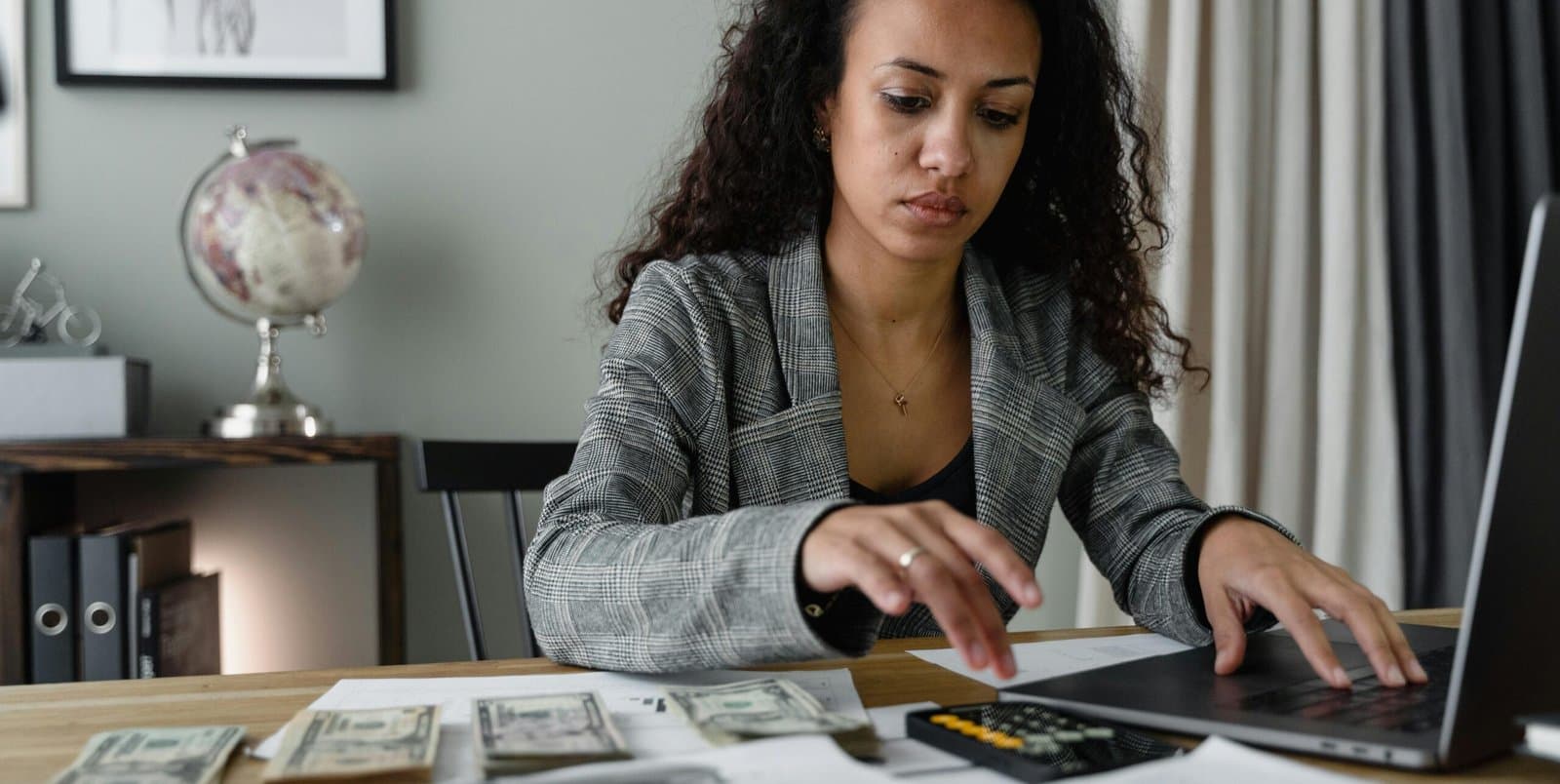 Sending Money Internationally: Cheapest Ways